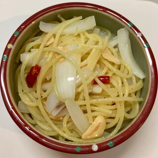 玉ねぎも入ってる  ミニペペロンチーノ